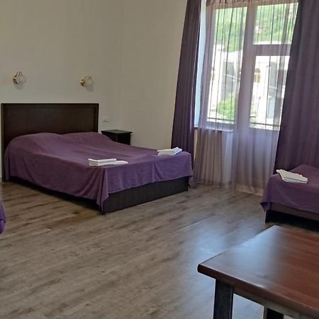 Hotel Mthnadzor Goris Exterior foto