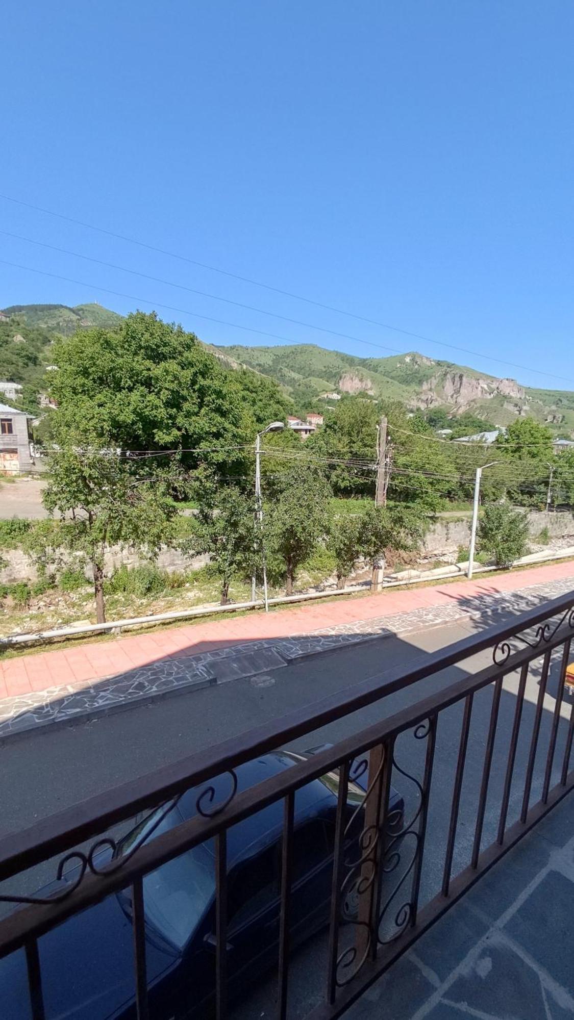 Hotel Mthnadzor Goris Exterior foto